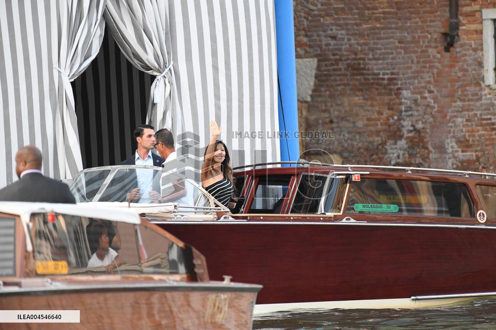 Jeff Bezos And Lauren Sanchez Leaving Hotel - Venice