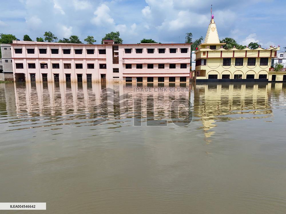 Two Lakh People Affected by Ghatal Floods - India