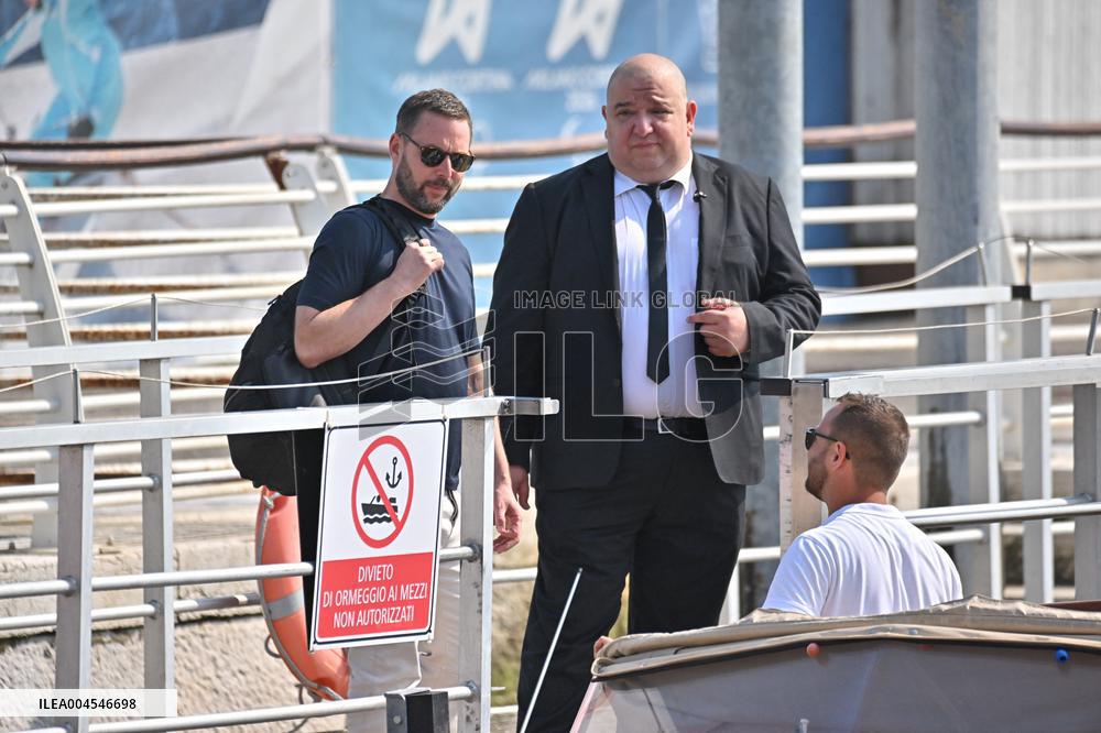 Lydia Kives At Venice Airport - Italy