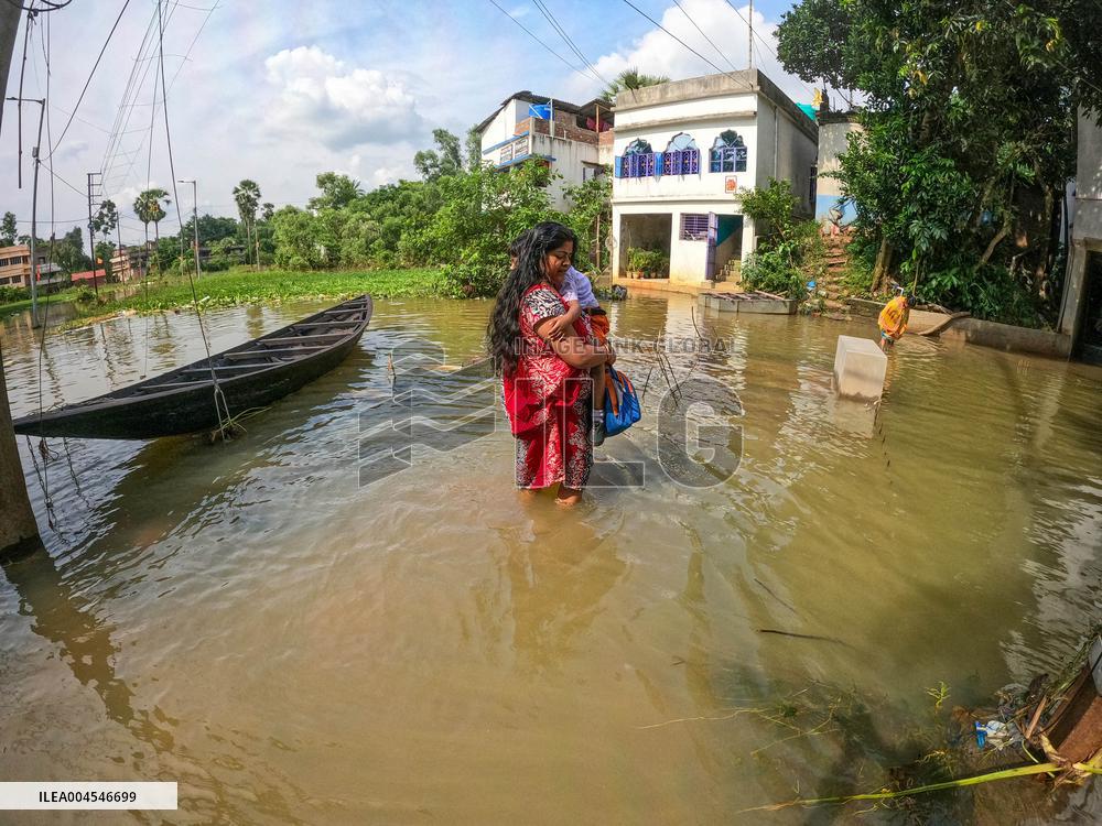 Two Lakh People Affected by Ghatal Floods - India