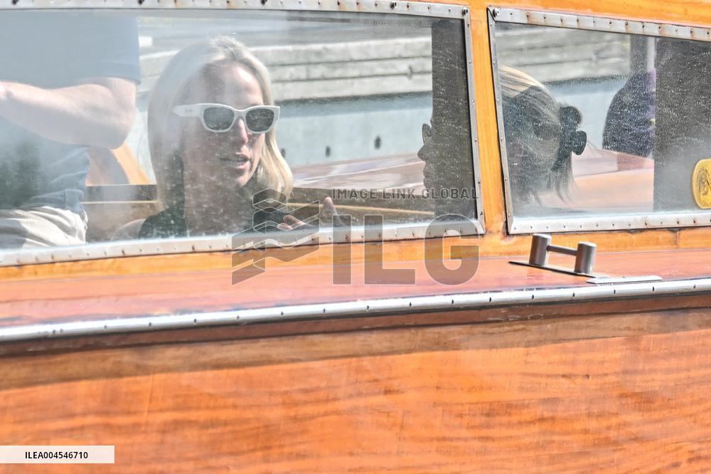 Lydia Kives At Venice Airport - Italy