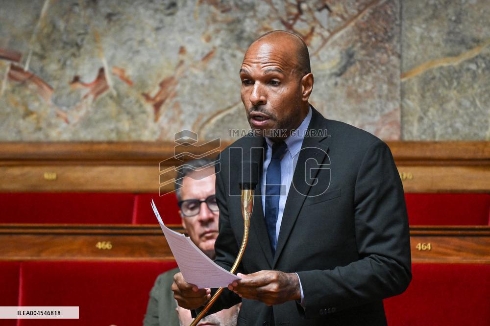 Questions to the government at the National Assembly in Paris FA