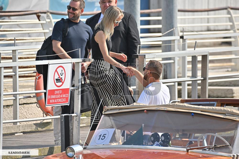 Lydia Kives At Venice Airport - Italy