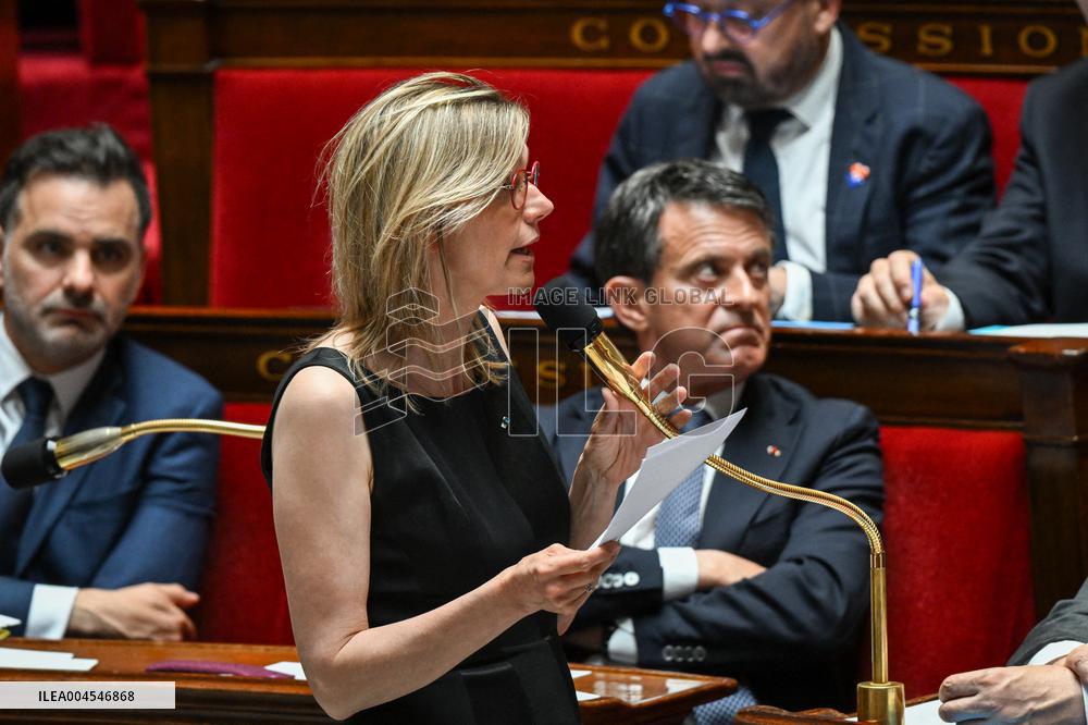 Questions to the government at the National Assembly in Paris FA