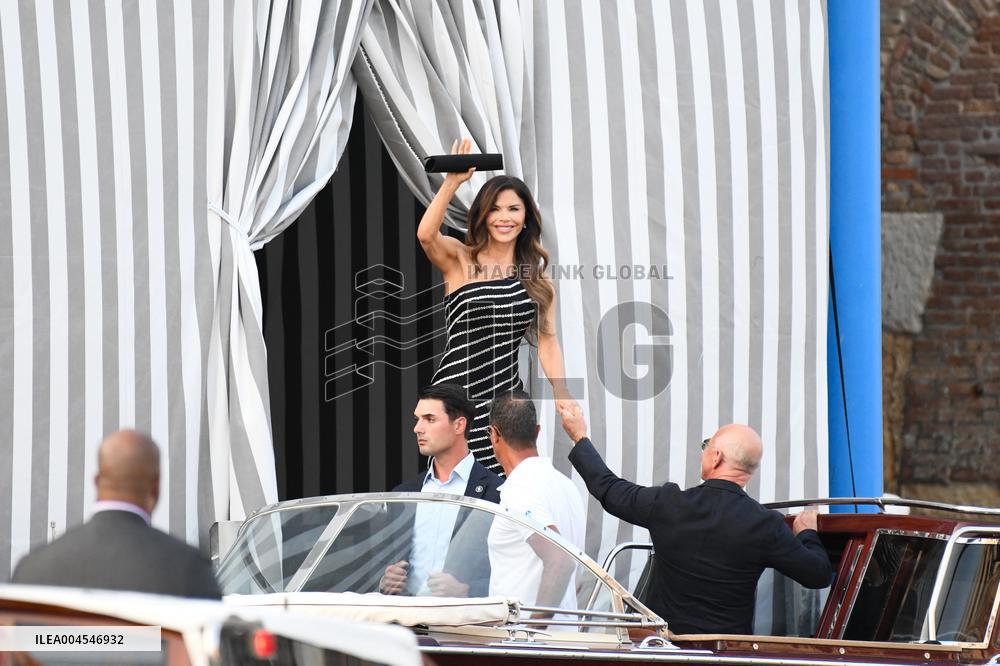 Jeff Bezos And Lauren Sanchez Leaving Hotel - Venice