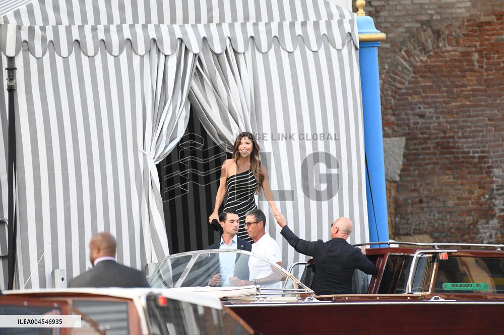 Jeff Bezos And Lauren Sanchez Leaving Hotel - Venice