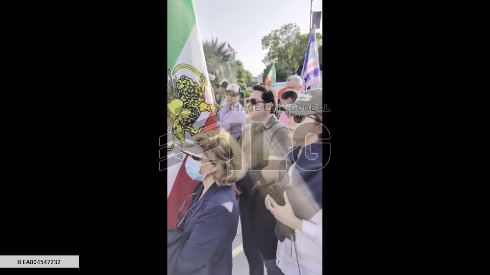 US: Los Angeles Protesters Call for Regime Change in Iran