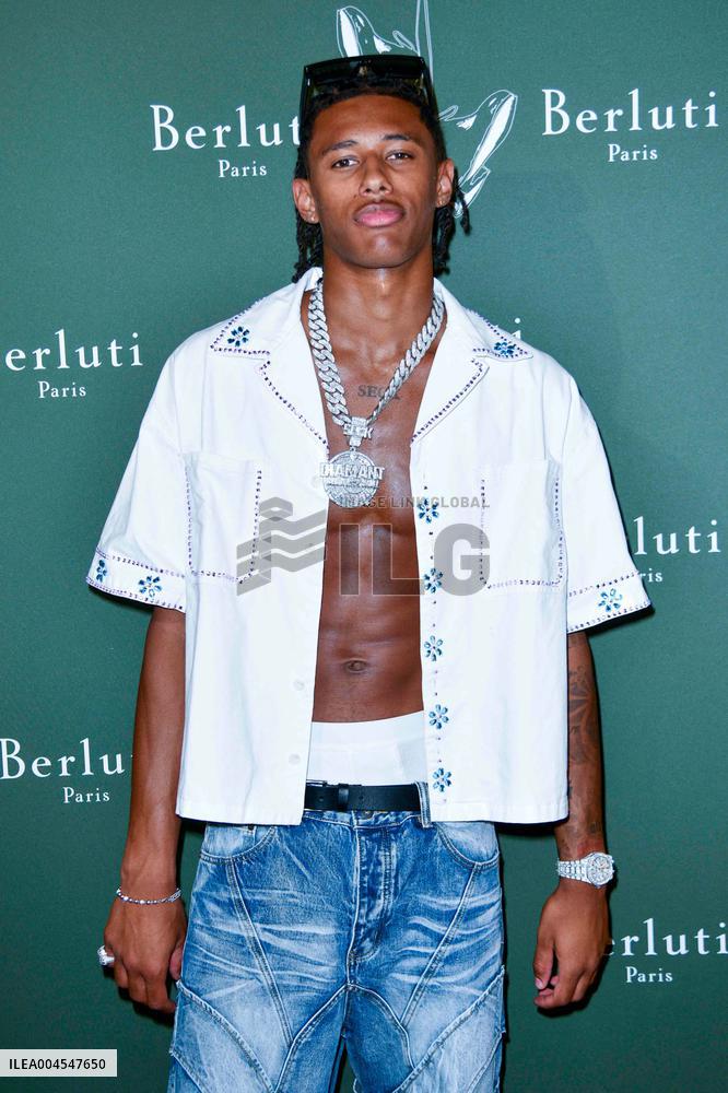 PFW - Berluti Photocall