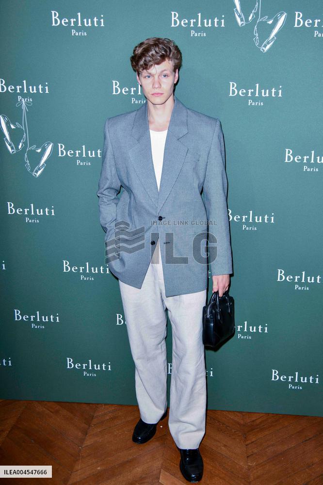 PFW - Berluti Photocall