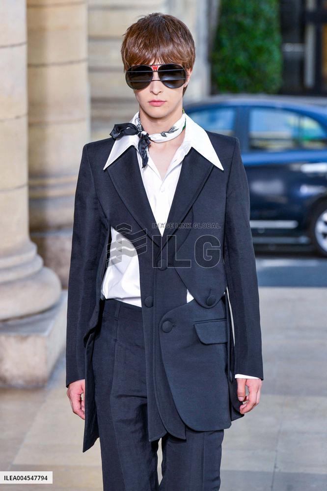 PFW - Walter Van Beirendonck Runway