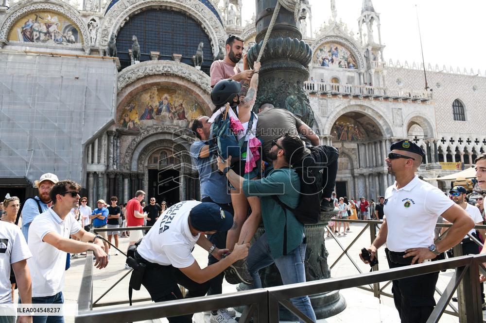 Extinction Rebellion Action Against Jeff Bezos’ Wedding - Venice