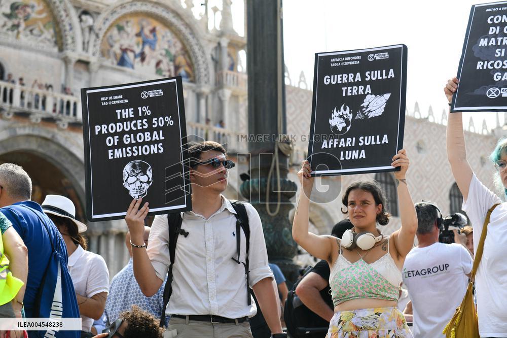 Extinction Rebellion Action Against Jeff Bezos’ Wedding - Venice