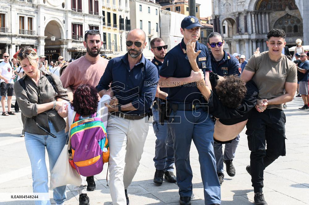 Extinction Rebellion Action Against Jeff Bezos’ Wedding - Venice