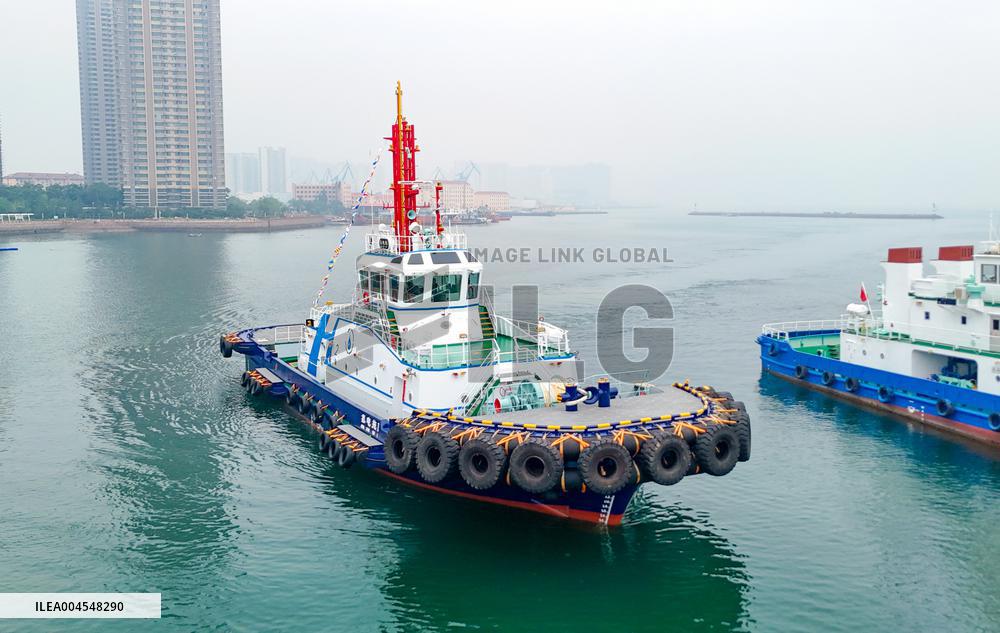 China First Hydrogen-electric Tugboat