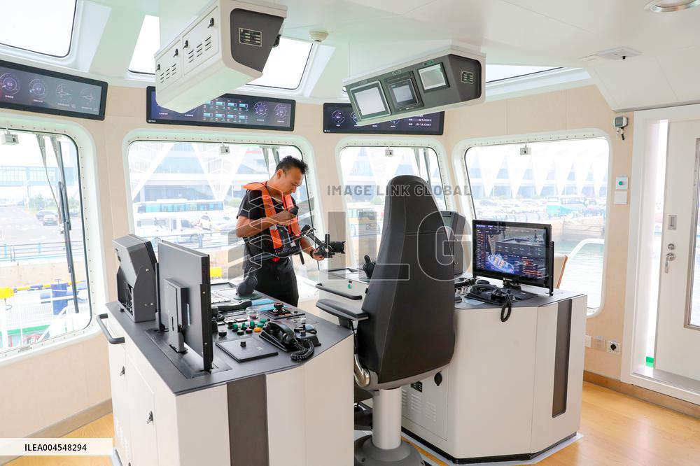 China First Hydrogen-electric Tugboat