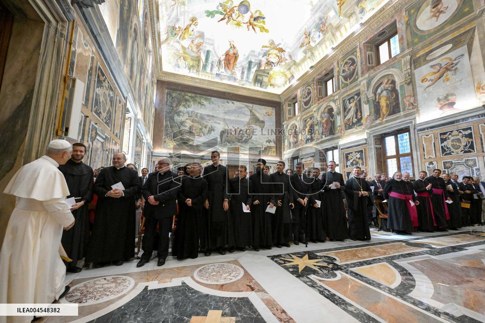 Pope Leo XIV Meets Aid Agencies for the Oriental Churches - Vatican