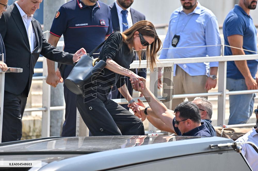 Rania of Jordan At Venice Airport