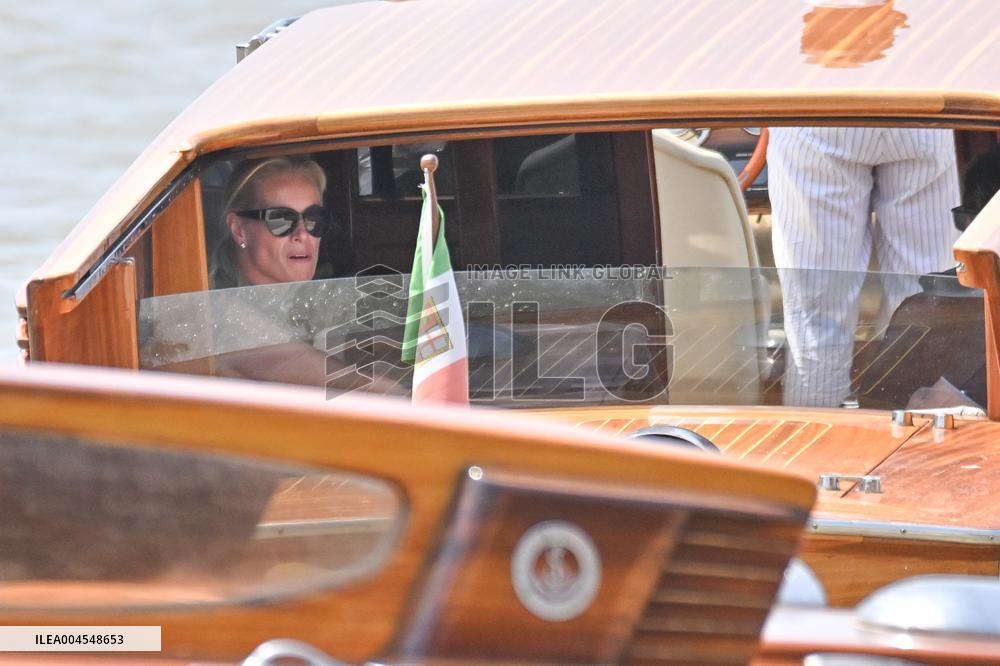 Guests At Venice Airport - Italy
