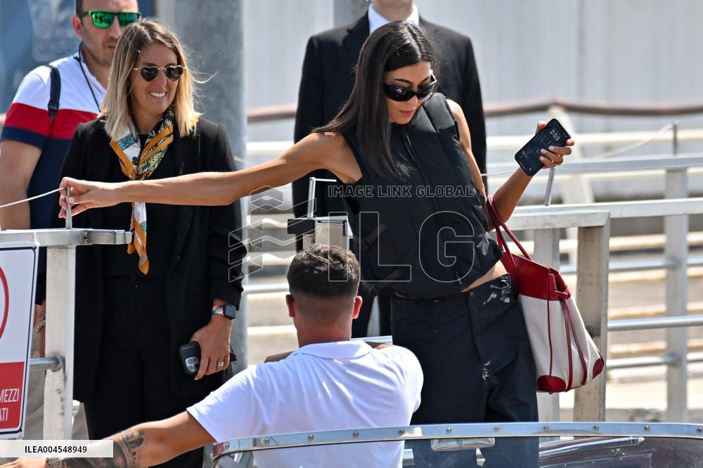 Sarah Staudinger and Ari Emanuel At Venice Airport