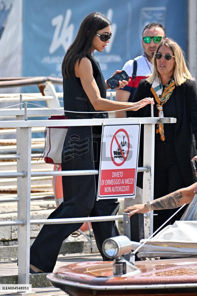 Sarah Staudinger and Ari Emanuel At Venice Airport