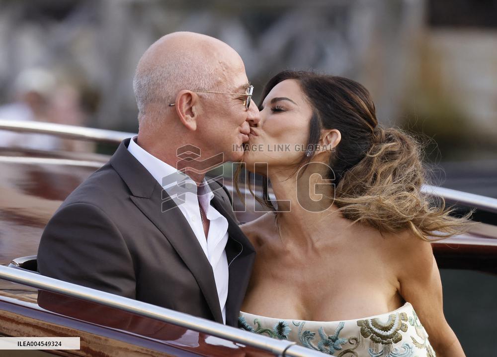 Jeff Bezos and Lauren Sanchez Leave Their Hotel - Venice