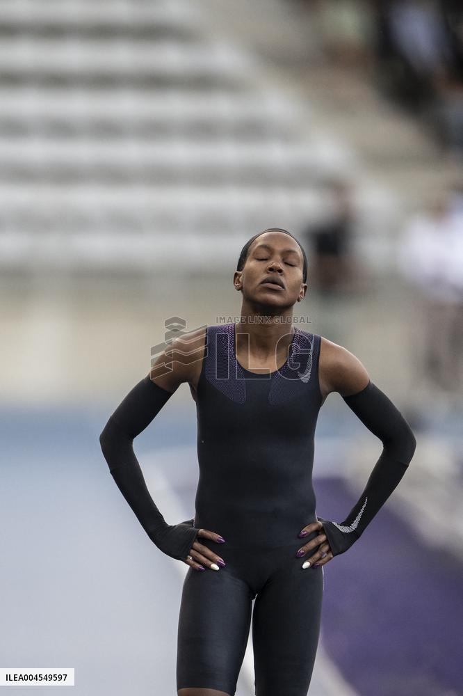 Kenya's Faith Kipyegon during the "Breaking4" event - Paris
