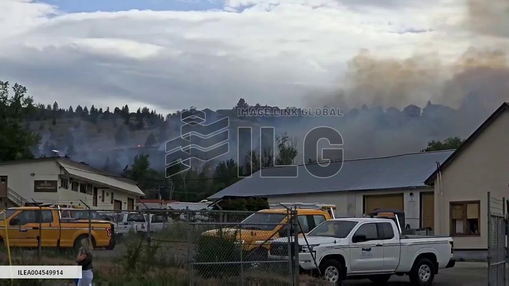 Canada: Grass Fire Breaks Out at Peterson Creek Park in Kamloops
