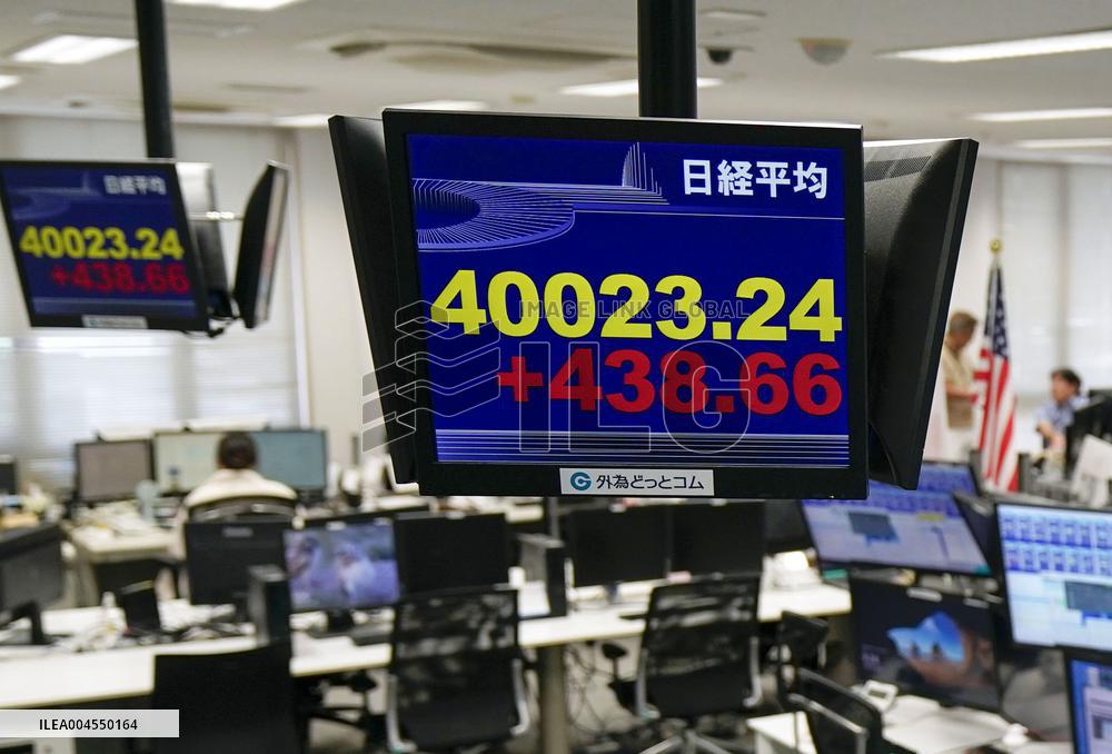 Nikkei regains 40,000