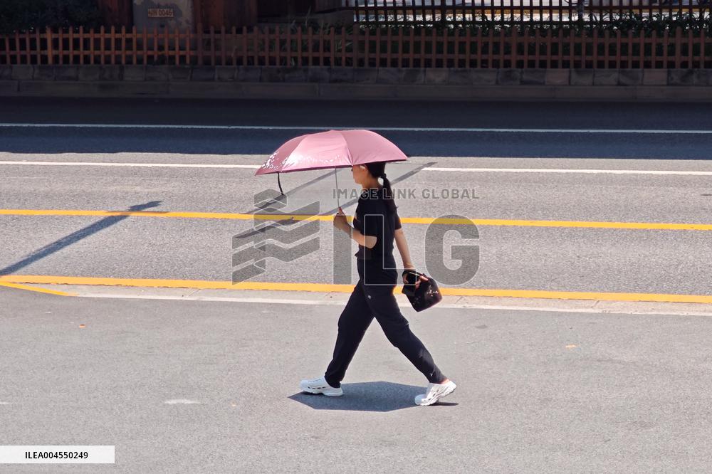 Shanghai Issues Orange High Temperature Alert