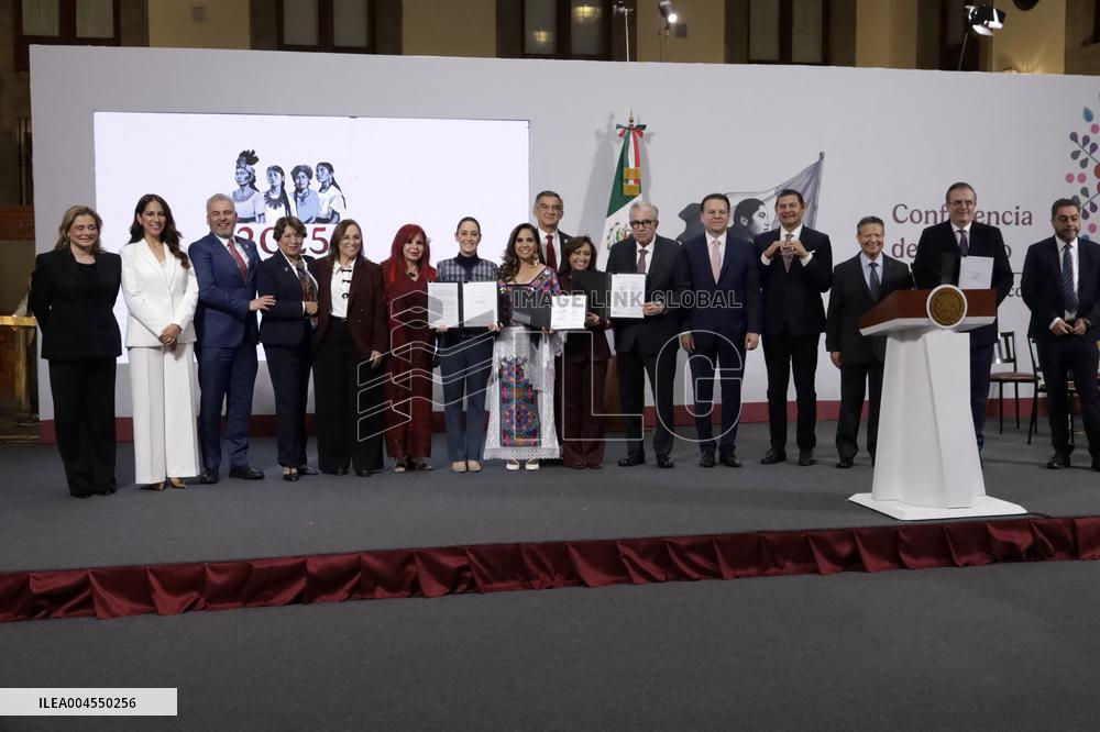 Mexican President Claudia Sheinbaum Meets Whit Gobernors - Mexico