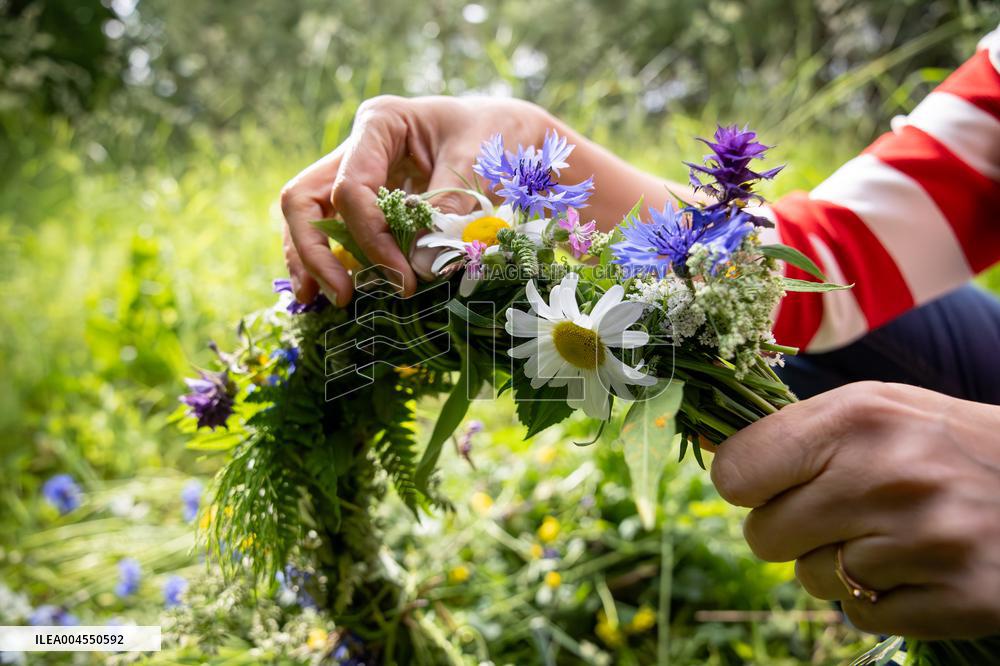 Flower wreath