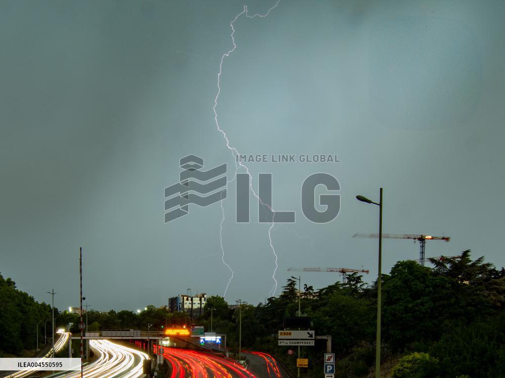 Illustration - Storm Over Paris Ring Road