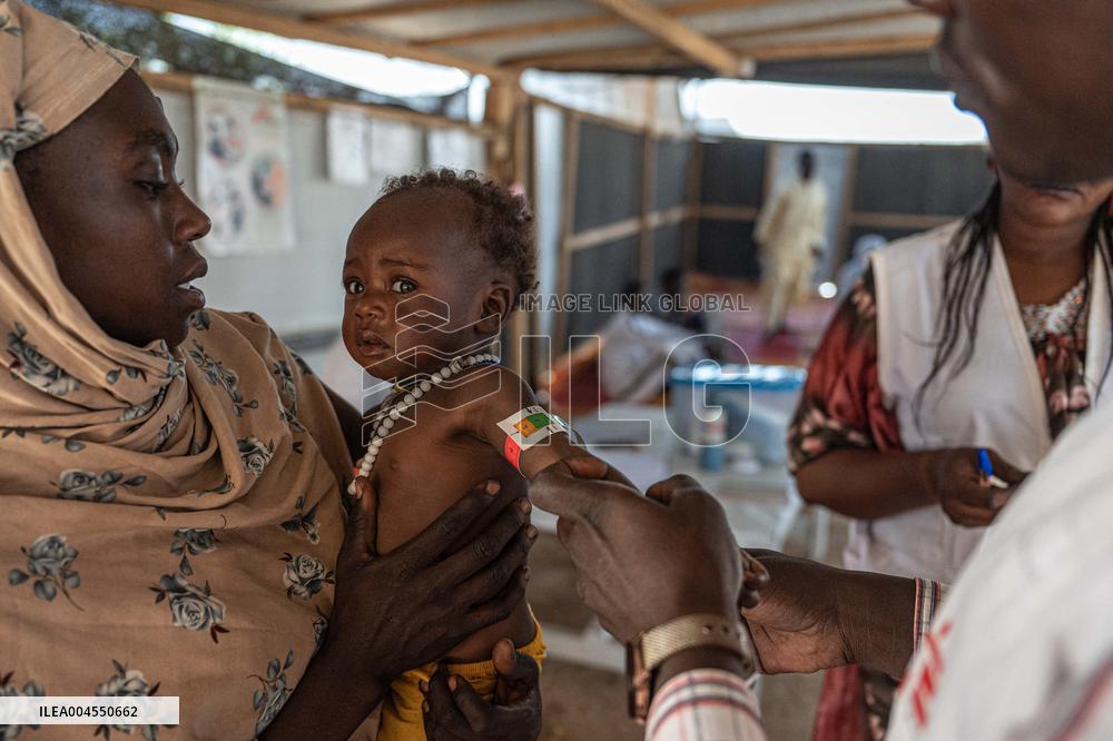 More than 844,000 Sudanese Refugees Have Fled to Chad