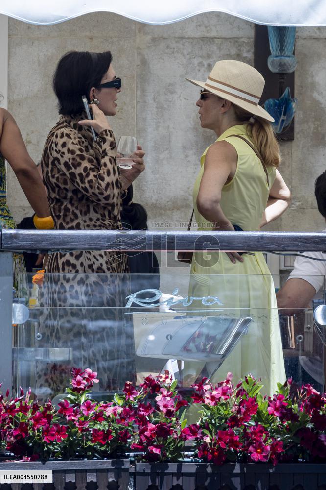 Chris Jenner, Orlando Bloom And Oprah Winfrey At Gritti Hotel - Venice