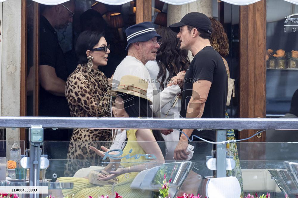 Chris Jenner, Orlando Bloom And Oprah Winfrey At Gritti Hotel - Venice