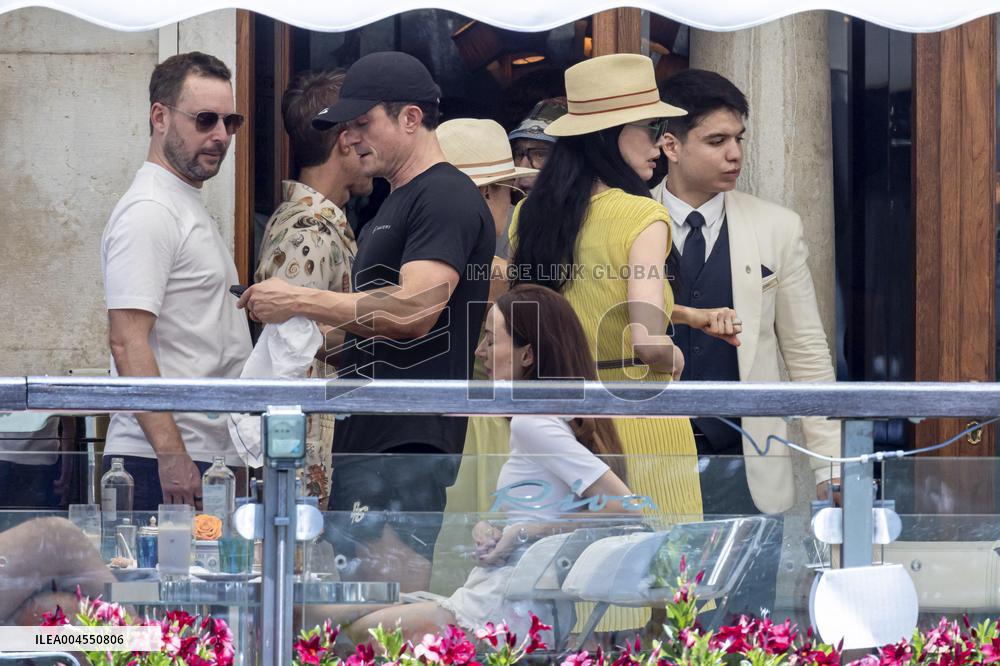 Chris Jenner, Orlando Bloom And Oprah Winfrey At Gritti Hotel - Venice