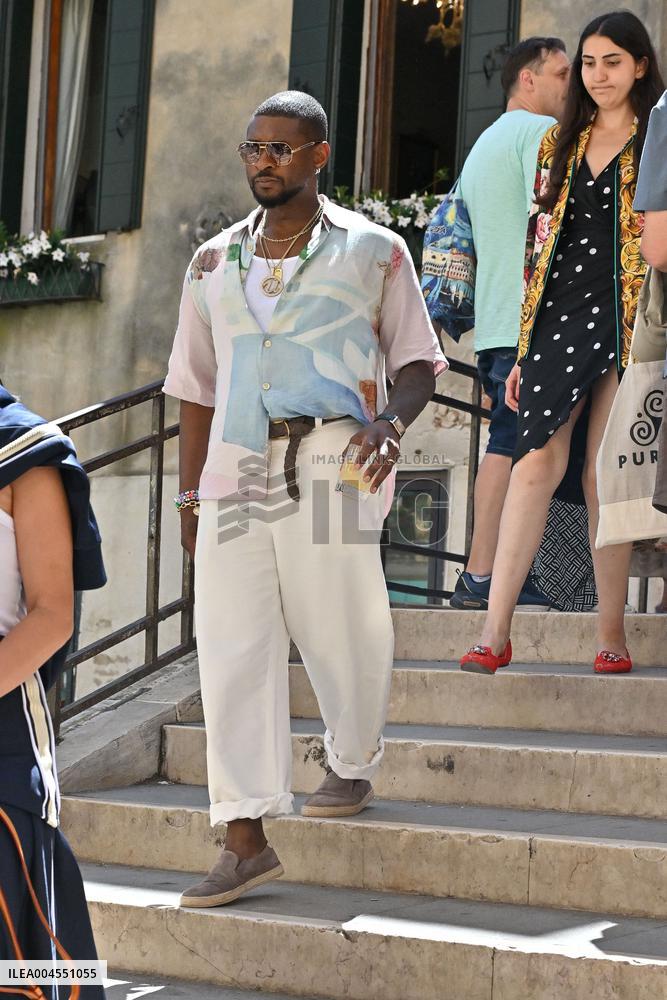 Usher Walking The Streets Of Venice
