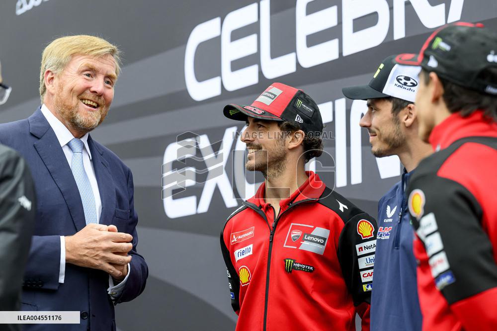 King Visits Training Day of 100-Year-Old TT - Netherlands