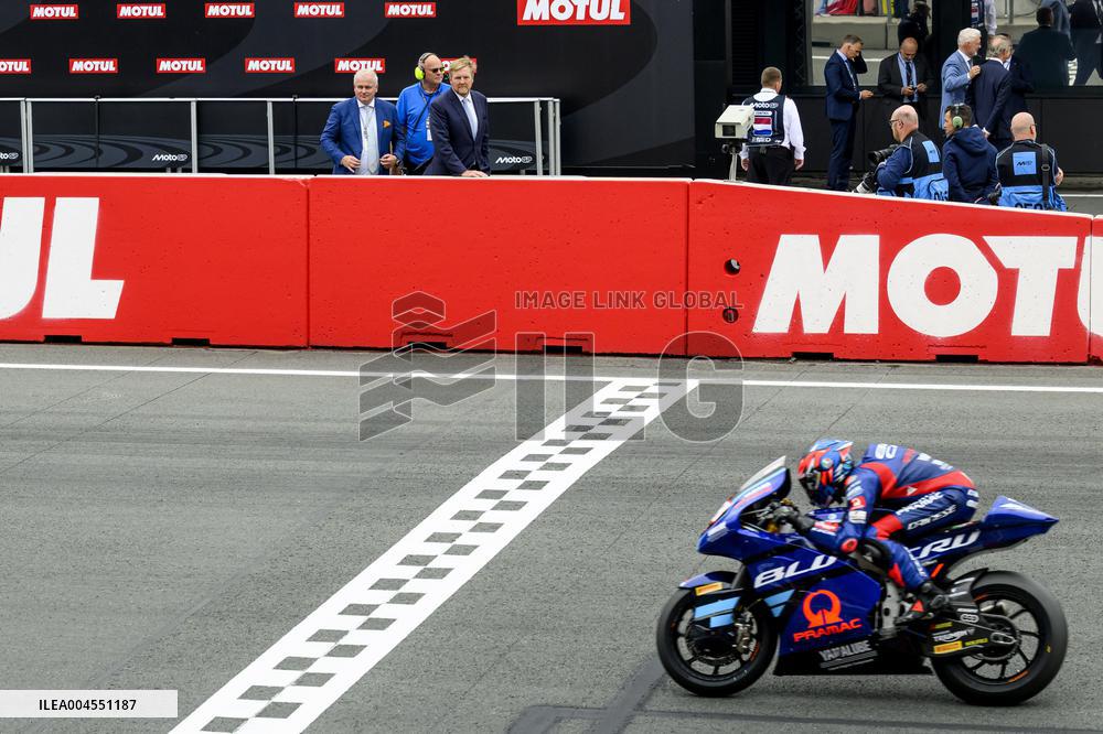 King Visits Training Day of 100-Year-Old TT - Netherlands