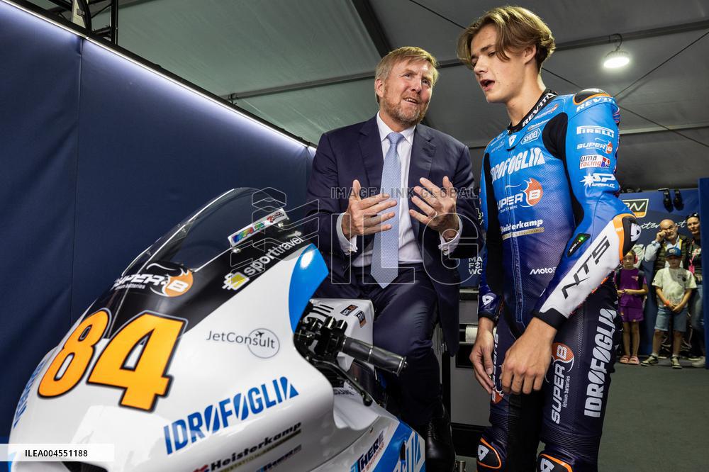 King Visits Training Day of 100-Year-Old TT - Netherlands