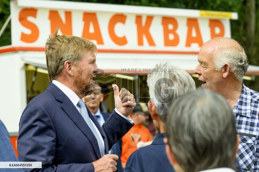 King Visits Training Day of 100-Year-Old TT - Netherlands