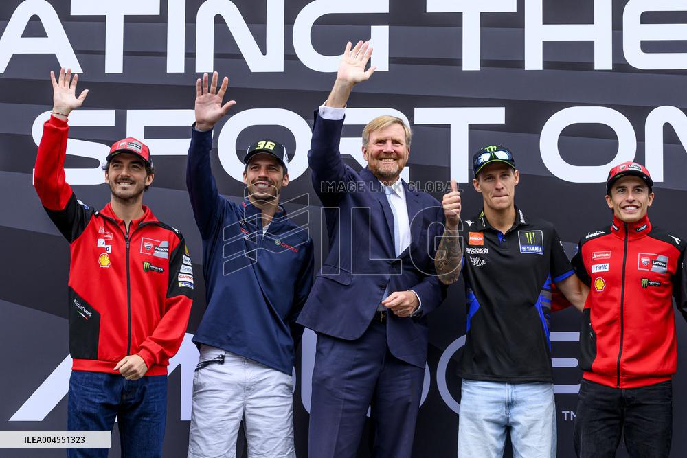 King Visits Training Day of 100-Year-Old TT - Netherlands