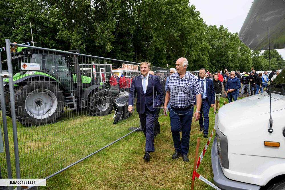 King Visits Training Day of 100-Year-Old TT - Netherlands