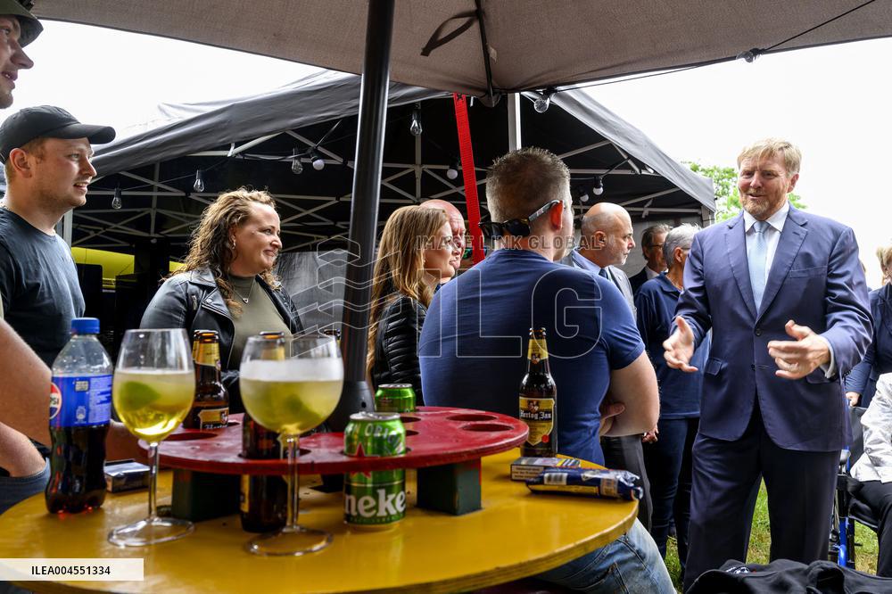 King Visits Training Day of 100-Year-Old TT - Netherlands