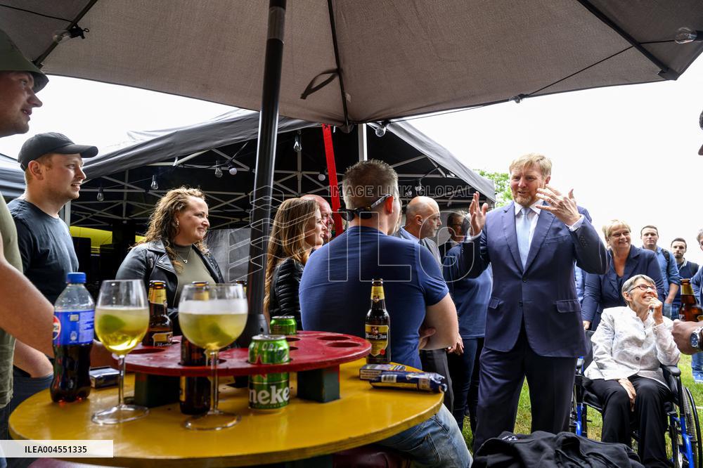 King Visits Training Day of 100-Year-Old TT - Netherlands