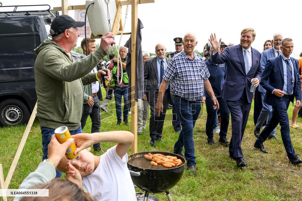 King Visits Training Day of 100-Year-Old TT - Netherlands