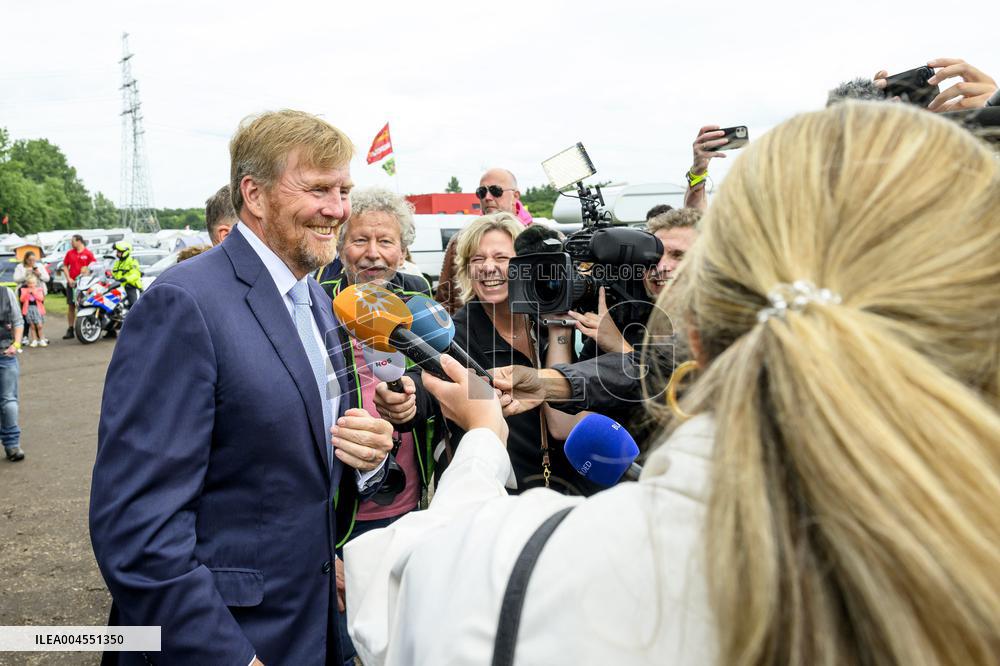 King Visits Training Day of 100-Year-Old TT - Netherlands