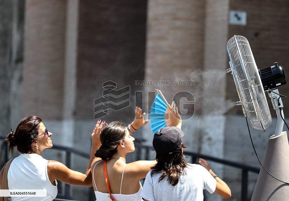 Heatwave Hits Rome - Italy