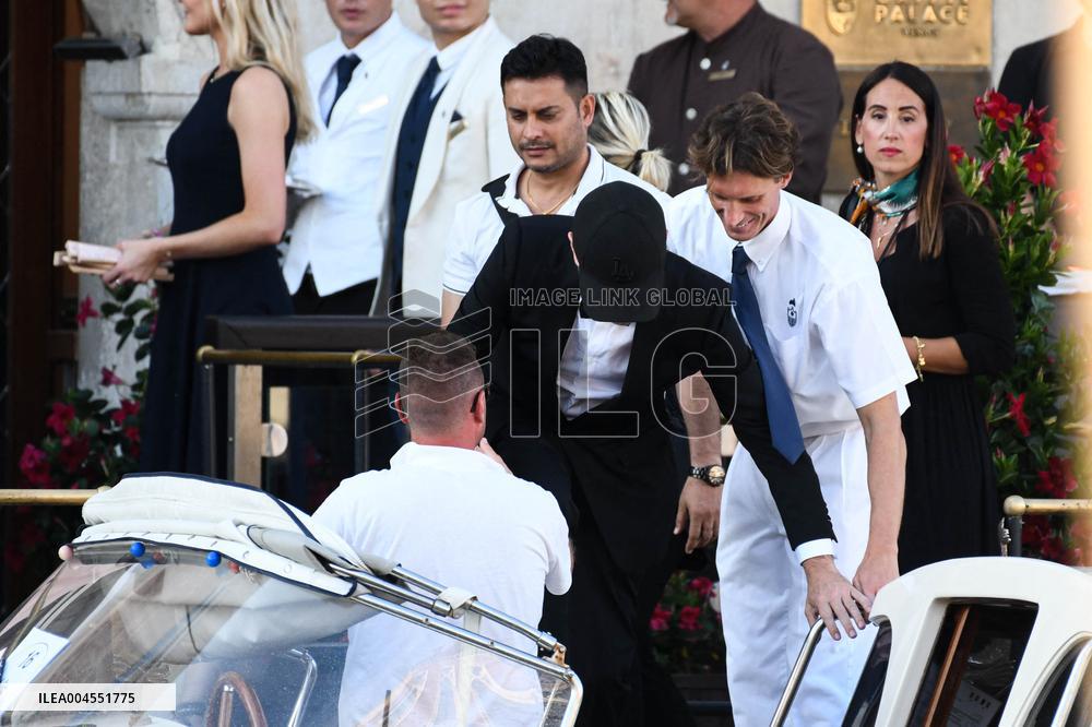 Leonardo DiCaprio Leaving Hotel On Bezos-Sanchez Wedding Day - Venice