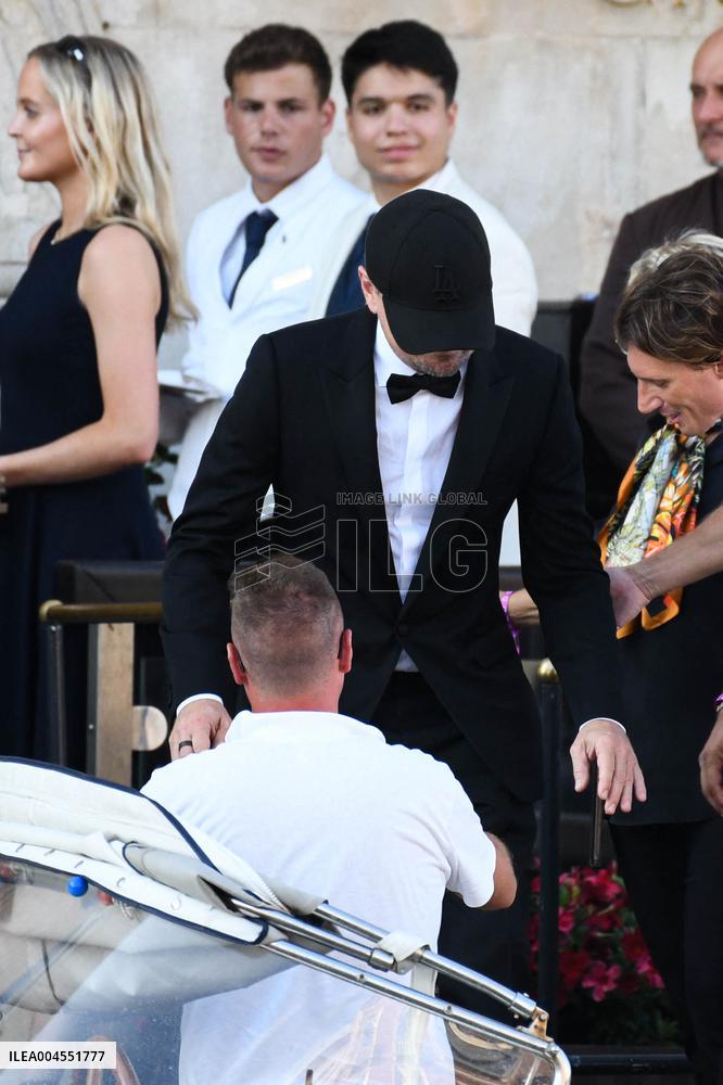 Leonardo DiCaprio Leaving Hotel On Bezos-Sanchez Wedding Day - Venice